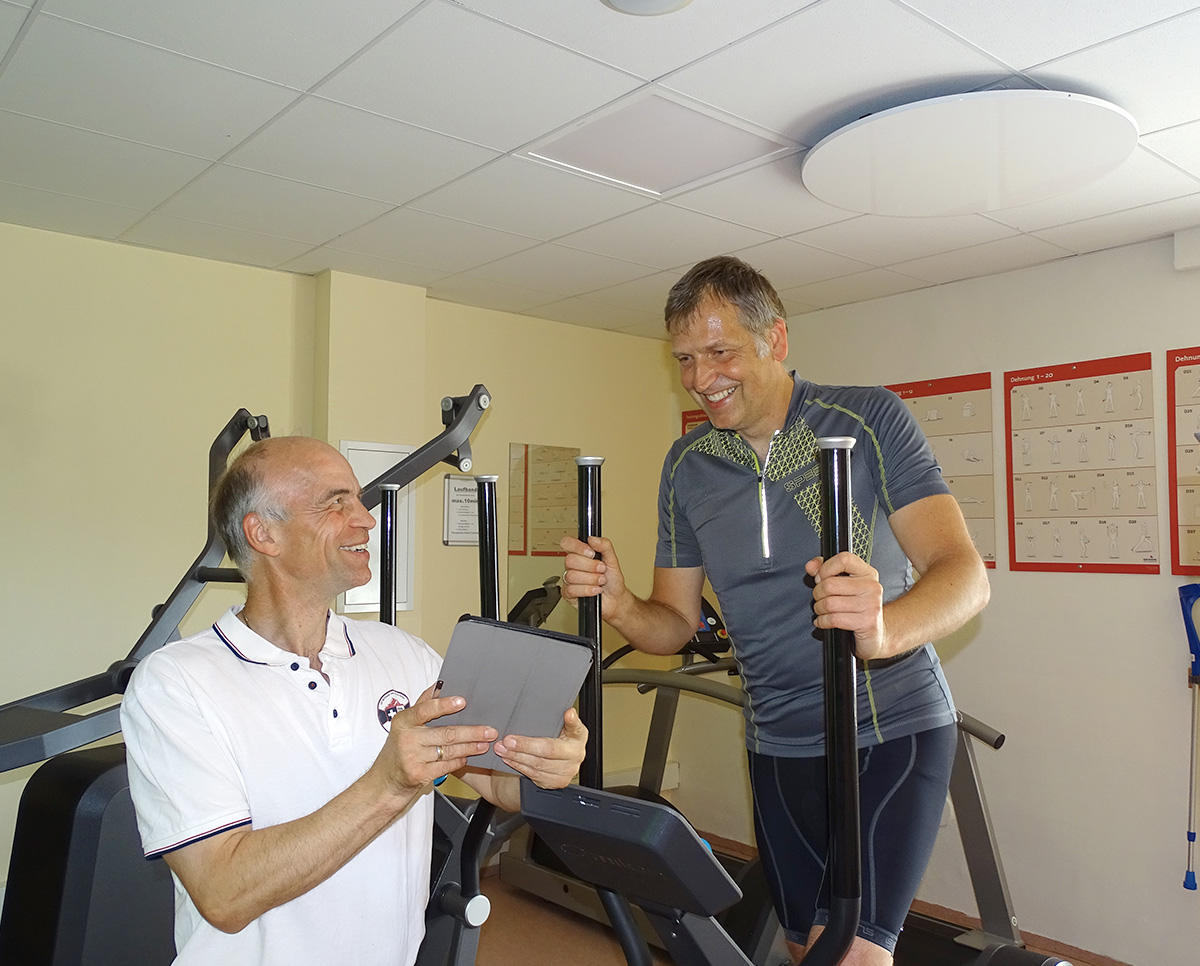 Gesundheitstraining im Alter bei Fitness Brammer